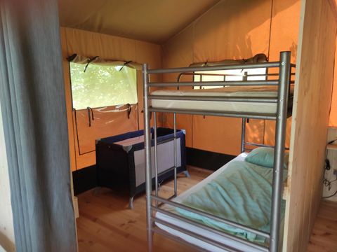 CANVAS AND WOOD TENT 5 people - Greenlodge with private bathroom