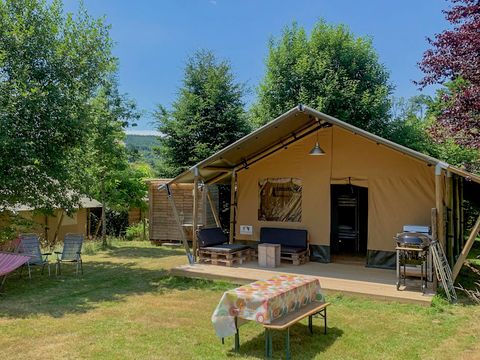 CANVAS AND WOOD TENT 5 people - Greenlodge with private bathroom