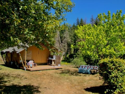 CANVAS AND WOOD TENT 5 people - Greenlodge Safari