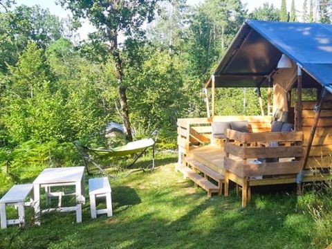 CANVAS AND WOOD TENT 5 people - Greenlodge Safari