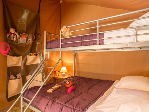 TENT 5 people - Eco Lodge 2 bedrooms - no sanitary facilities