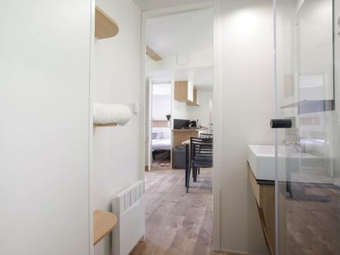 MOBILHOME 4 personnes - Mobil-home Nest29  30,8 m²- 2 chambres + Terrasse couverte + TV