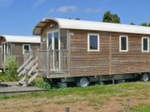 UNUSUAL ACCOMMODATION 4 people - Caravan