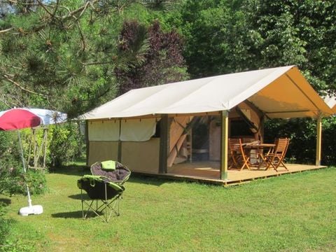 CANVAS AND WOOD TENT 5 people - Lodge VICTORIA 30m² - Luxury finish (Saturday to Saturday)