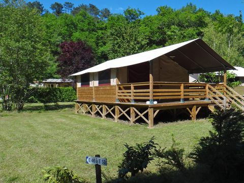 CANVAS AND WOOD TENT 5 people - NIAGARA Lodge 40m² with bathroom (Wednesday to Wednesday)