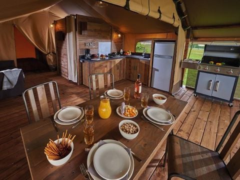 CANVAS AND WOOD TENT 5 people - Lodge KENYA 46m² (Sunday to Sunday)