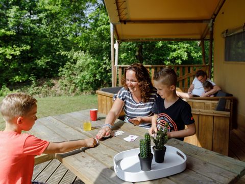 TENTE TOILE ET BOIS 7 personnes - Tente safari de Wold Lodge