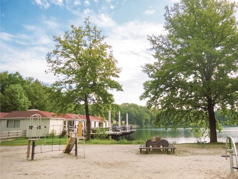 Novasol Vakantiepark Vijverdorp - Camping Limbourg - Image N°32