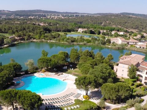 Pierre & Vacances Village Pont-Royal en Provence - Camping Bouches-du-Rhône - Image N°3