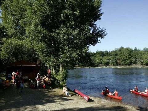 FranceComfort Le Lac Bleu - Camping Lot - Image N°5