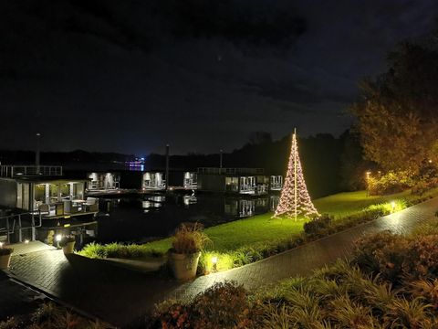 Houseboats Lemmer - Camping De Friese Meren - Image N°28