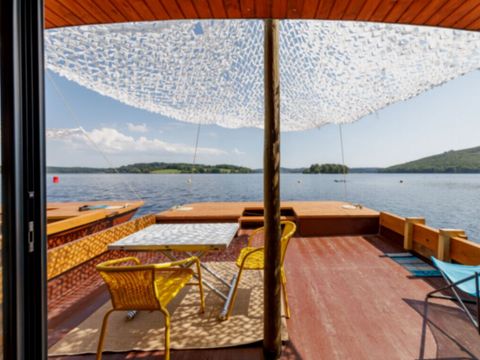 HÉBERGEMENT INSOLITE 4 personnes - Lodge Boat 2 cabines 2 à 4 personnes