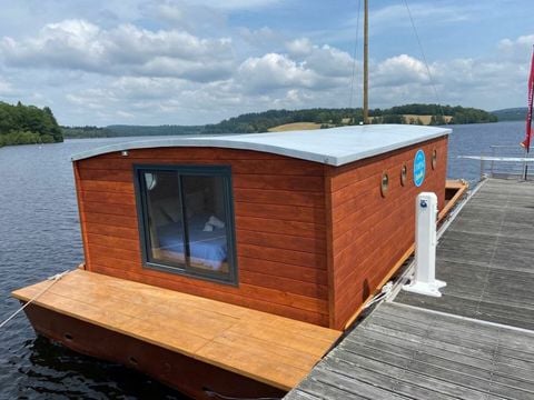 UNUSUAL ACCOMMODATION 4 people - Lodge Boat 2 cabins 2 to 4 persons