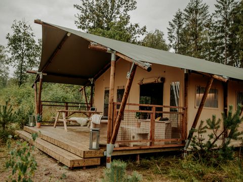 HÉBERGEMENT INSOLITE 7 personnes - Tente Safari Lodge (38 m² - 3 ch.)