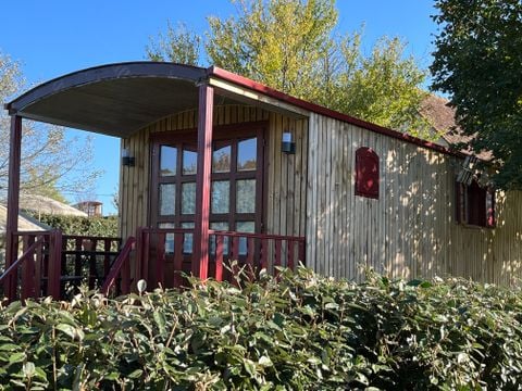 UNUSUAL ACCOMMODATION 4 people - Roulotte (16 m² - 2 adults + 2 children under 12)