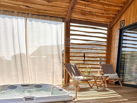 CHALET 5 people - 2 bedroom lodge and spa - Bohemia