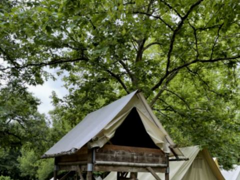 HÉBERGEMENT INSOLITE 2 personnes - Cabane perchée