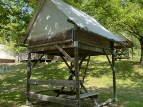 HÉBERGEMENT INSOLITE 2 personnes - Cabane perchée