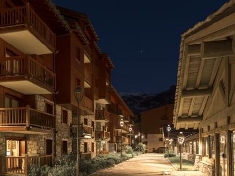 Pierre & Vacances Premium Residence L'Ecrin des Neiges - Camping Savoie - Image N°4