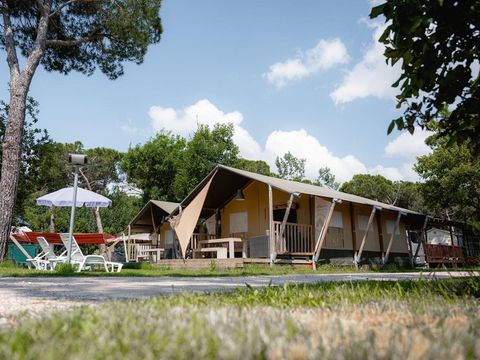 Villatent Punta Navaccia  - Camping Pérouse - Image N°2