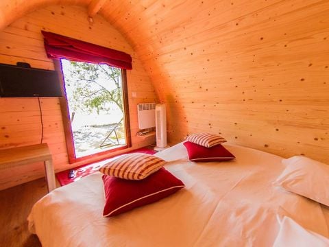 UNUSUAL ACCOMMODATION 2 people - Le POD: the 100% nature hut / with breakfast / 2 people included / private spa optional