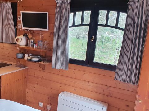 LODGE 2 people - Air-conditioned hotel gypsy caravan with breakfast / Optional private spa