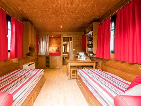 LODGE 2 people - Air-conditioned gypsy caravan (Nuit d'Amour stay) / Private spa and romantic atmosphere / 2 people included