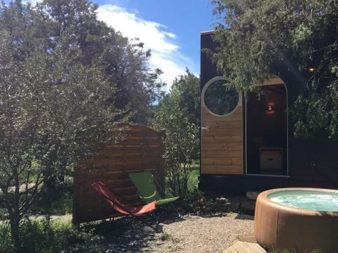 UNUSUAL ACCOMMODATION 2 people - Carré d'étoiles air-conditioned / with breakfast / 2 pers included / Private spa optional