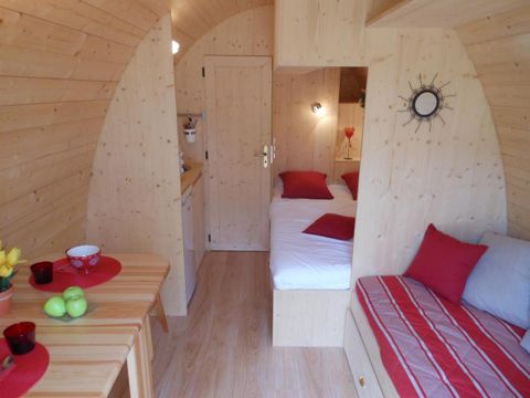 HÉBERGEMENT INSOLITE 3 personnes - Cabane Forestière climatisée ( avec petit déjeuner et Spa privatif accès illimité ) / 2 pers inclus