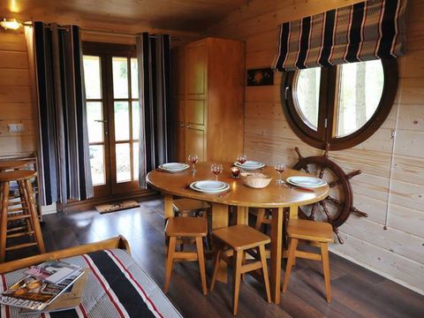 CHALET 6 people - Cabane de Sam air-conditioned (small family house, private spa on the terrace) / 5 pers included