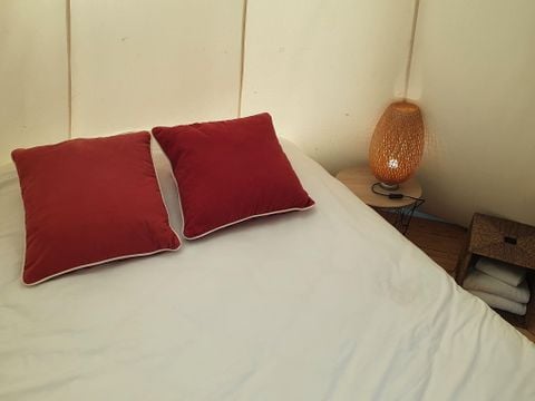 TENT 2 people - TIPI LODGE 6 m² for 2 people with breakfast and private Jacuzzi with unlimited access