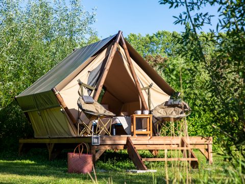 TENT 2 people - Mooréa pitch, Canadian tent - no kitchen, no sanitary facilities, no running water or electricity