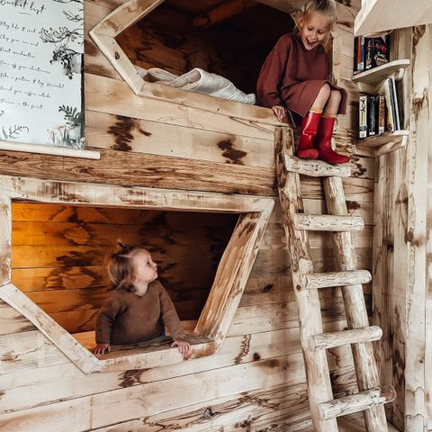 UNUSUAL ACCOMMODATION 4 people - Tiny house Hobbit with hot tub