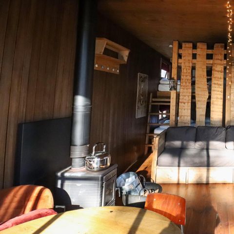 UNUSUAL ACCOMMODATION 4 people - Tree house Treetop with hot tub