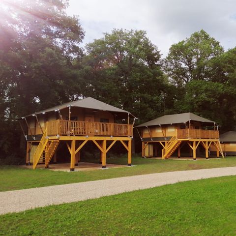 UNUSUAL ACCOMMODATION 6 people - Tree house Safari