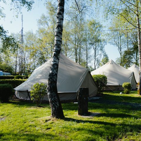 UNUSUAL ACCOMMODATION 4 people - Tipi