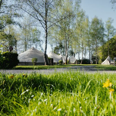 UNUSUAL ACCOMMODATION 4 people - Tipi