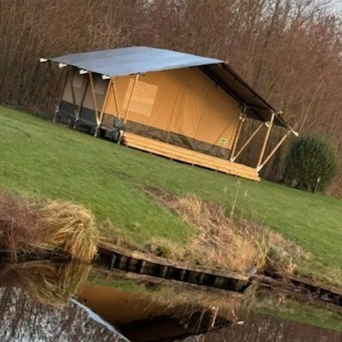 TENTE TOILE ET BOIS 6 personnes - avec une vue