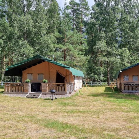 CANVAS AND WOOD TENT 6 people - incl. private sanitary facilities