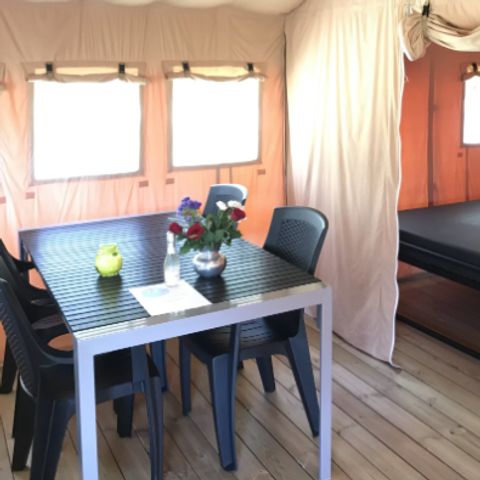 CANVAS AND WOOD TENT 4 people - incl. private sanitary facilities