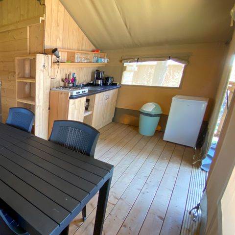 CANVAS AND WOOD TENT 4 people - including sanitary facilities