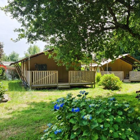 SafariZelt 4 Personen - Freeflower Standard 28m² - 2 Zimmer + überdachte Terrasse 8m² - ohne Sanitäranlagen