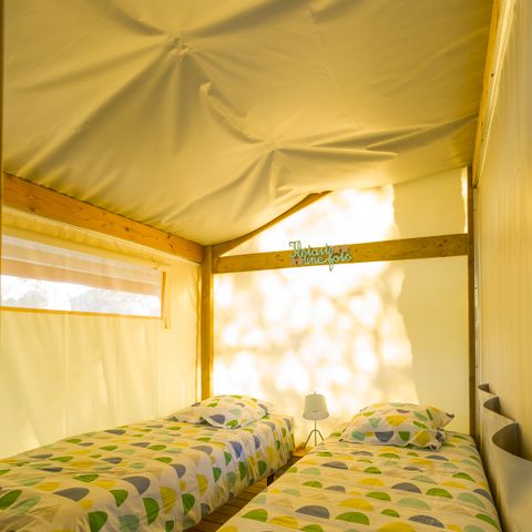 CANVAS AND WOOD TENT 4 people - Freeflower Standard 28m² - 2 bedrooms + covered terrace 8m² - without sanitary facilities