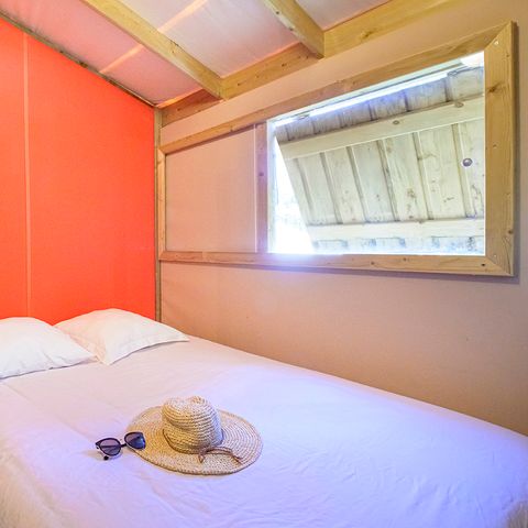 CANVAS AND WOOD TENT 4 people - Cosyflower Premium 38 m² - 2 bedrooms - TV + Dishwasher + Sheets + Towels