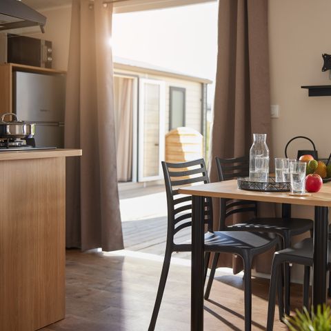 MOBILHOME 4 personnes - Homeflower Premium 28m² - 2 chambres + terrasse couverte 21m² + CLIM + TV + draps + serviettes