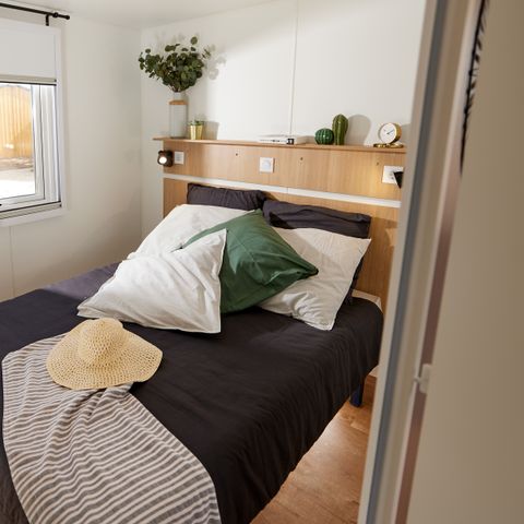 MOBILHOME 4 personnes - Homeflower Premium 28m² - 2 chambres + terrasse couverte 21m² + CLIM + TV + draps + serviettes