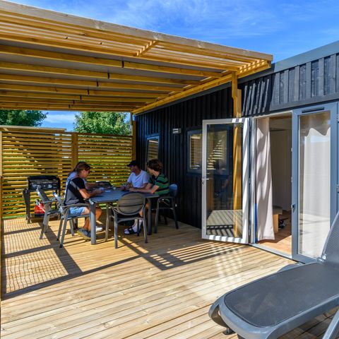 Stacaravan 6 personen - Homeflower Premium 32m² - 3 kamers + overdekt terras 21m² + CLIM + TV + Bedlinnenpakket + handdoeken