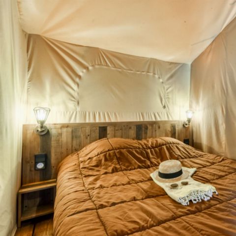 CANVAS AND WOOD TENT 5 people - 2-bedroom lodge (without sanitary facilities)