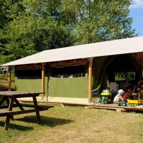 TIENDA DE LONA Y MADERA 5 personas - Naturaleza 3 Habitaciones Sin Sanitarios