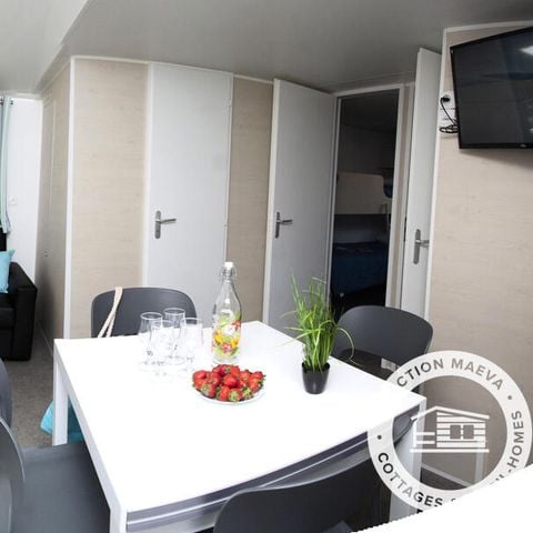 Stacaravan 8 personen - Luxe 4 Kamers 6/8 Personen Airconditioning + TV